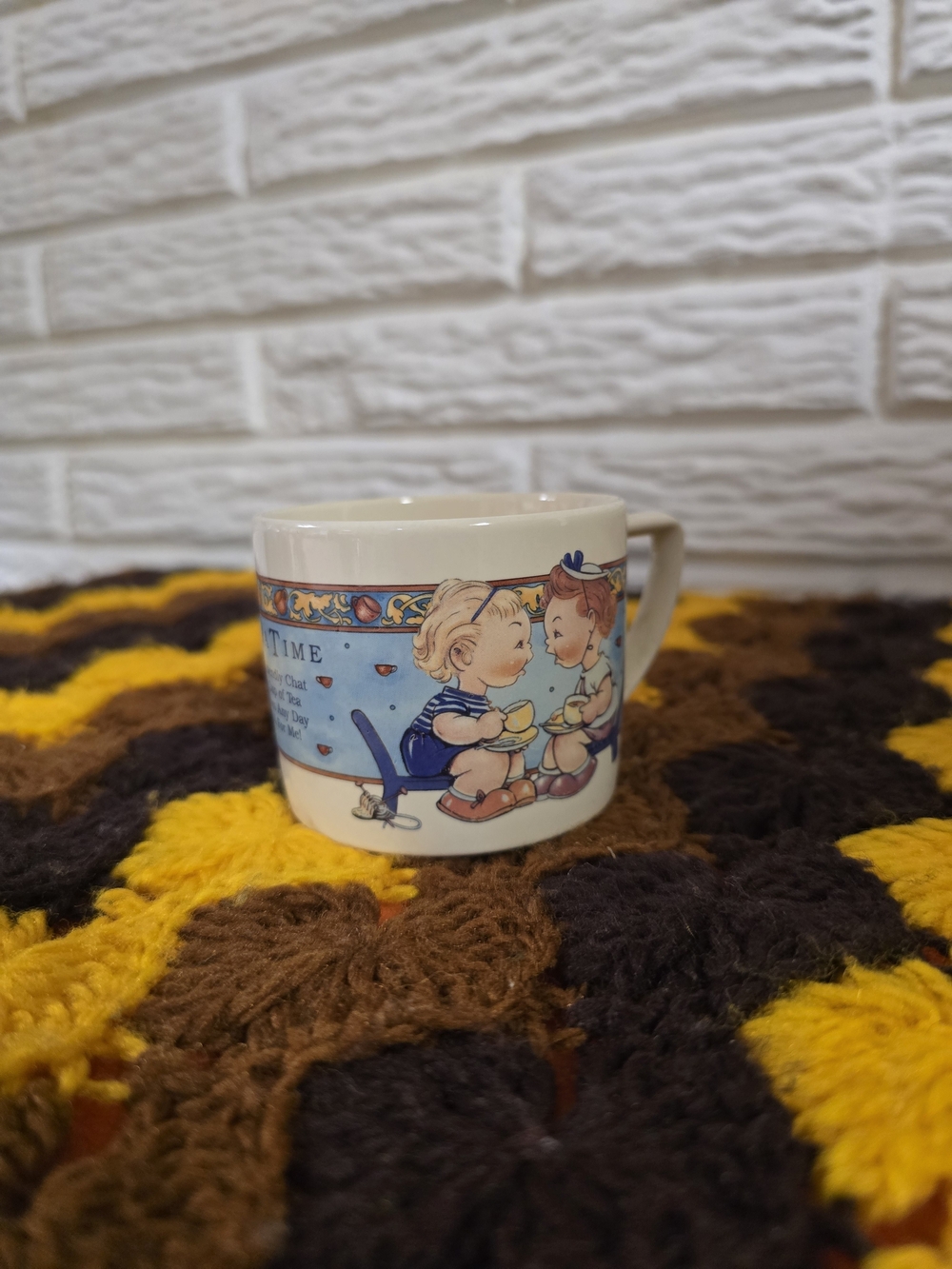 Enesco coffee mug from 1992 features a vintage "tea time"